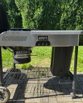 BARBEQUE WEBER CARBONE