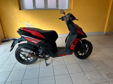 Aprilia SR 50 Motard 2020