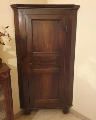 angoliera cantonale italiana fine 800 noce