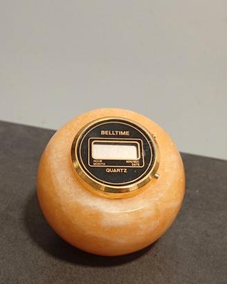 orologio da scrivania in supporto in onice