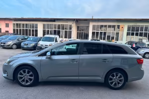 Toyota Avensis 2.2 D-4D Wagon Lounge