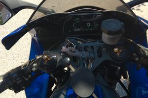 Yamaha R1 