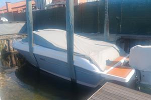 barca SEA RAY 7.48 FURIBORDO 150 CV