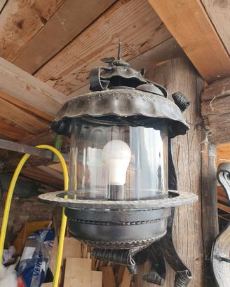 Lampade per il cortile