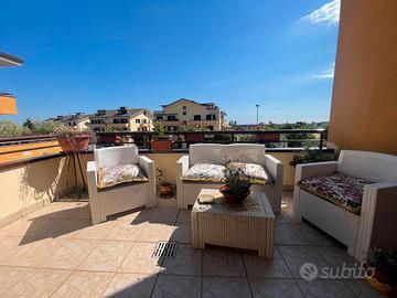 Appartamento 4 vani, terrazzo e box - vitulazio