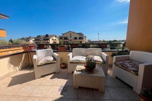 Appartamento 4 vani, terrazzo e box - vitulazio