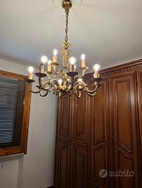 Lampadario a sospensione classico a più bracci,