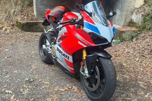 Ducati Panigale V4 s Corse