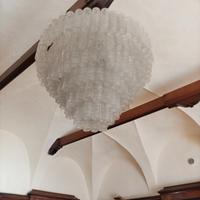 Lampadario di vetro antico