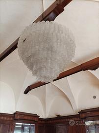 Lampadario di vetro antico