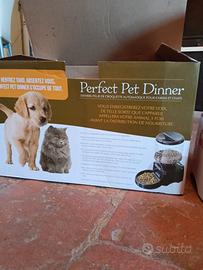 erogatore cibo x cani e gatti 