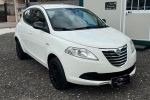 Lancia ypsilon allestimento elefantino