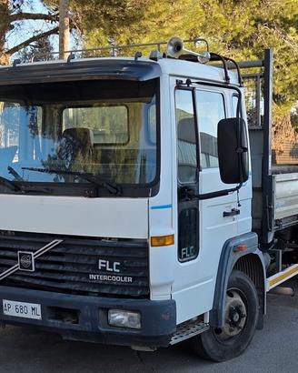 autocarro ribaltabile VOLVO 120, portata 60 qli