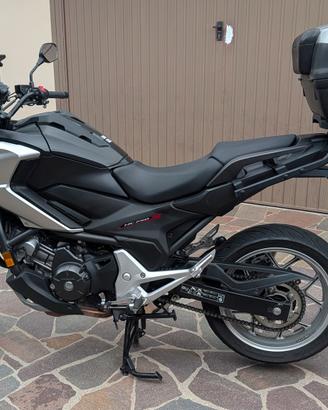 Honda NC750x 2019 cambio manuale 