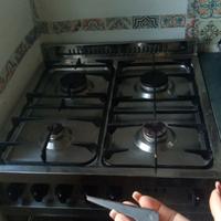 Piano cottura a gas con forno