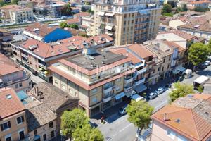 Ampio appartamento in centro con garage