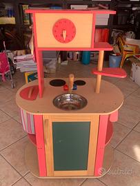 Cucina in legno per bambini