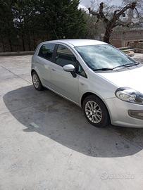 FIAT GRANDE PUNTO ANNO 2011.