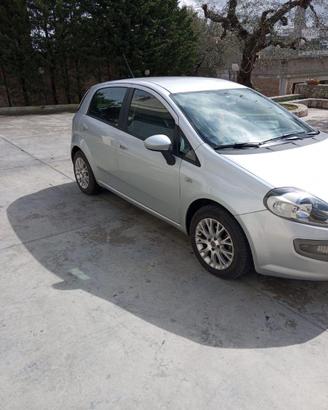 FIAT GRANDE PUNTO ANNO 2011.