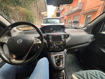 Lancia y  1.2 69cv gold