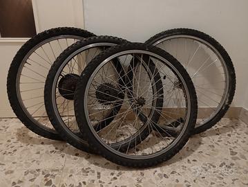 Set cerchioni, camere d'aria e copertoni per MTB