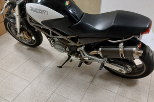Ducati Monster 900