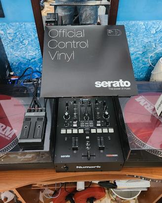 Coppia giradischi  più Mixer  più Phase Essential 