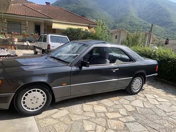 Mercedes 200CE