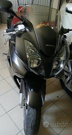 Honda VFR 800 v-tech