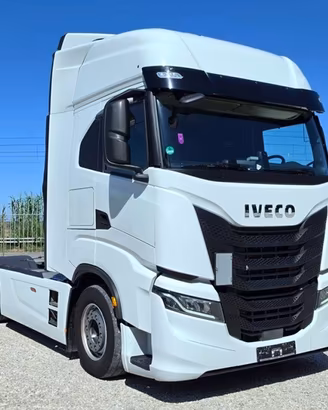 IVECO S-WAY 490 T/P Km 74200 + INTARDER