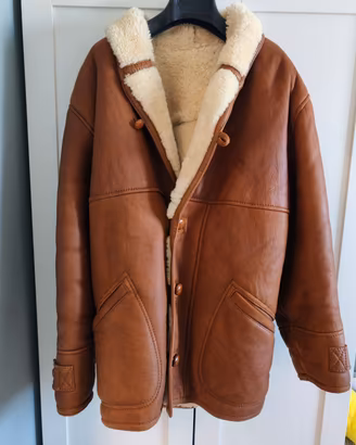 Real shearling size it 50 (L) 