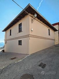 Casa nel borgo