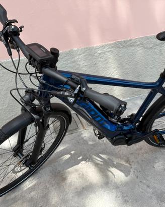 Bici E-bike GIANT Explore E+ 0 Pro GTS