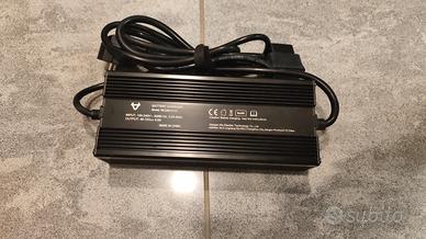 Caricabatterie originale NIU per scooter elettrico