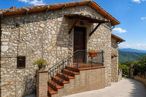 Rustico / Casale di 110 m² con 5 locali a Ferentil