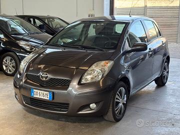 Toyota Yaris 1.0 5 porte Sol