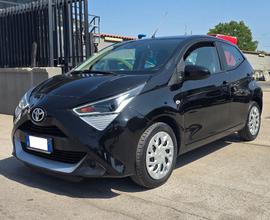 TOYOTA Aygo Connect 1.0 VVT-i 72 CV 5 porte x-co