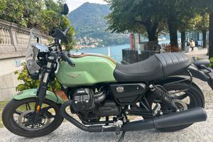 Moto Guzzi V7 Stone 850 SPCIAL EDITION– Verde