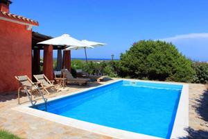 Villa di 285 m² con più di 5 locali a Stintino