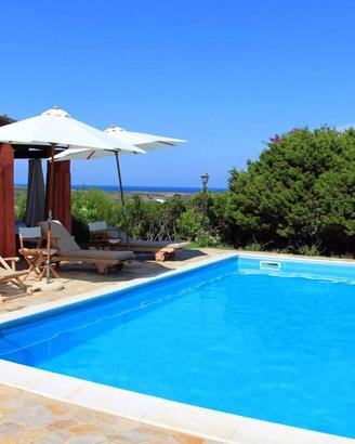 Villa di 285 m² con più di 5 locali a Stintino