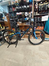 Mondraker F-Podium Carbon DC Custom Media 2023