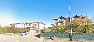 Trilocale a Vedano Olona con balcone e cantina