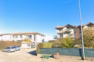 Trilocale a Vedano Olona con balcone e cantina