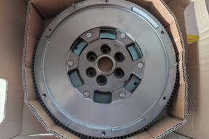 Volano LUK per Vw  GOLF V ,Seat Audi Skoda NUOVO