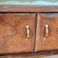 Como' e due comodini