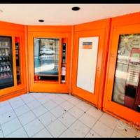 Distributore automatico bibite e snack