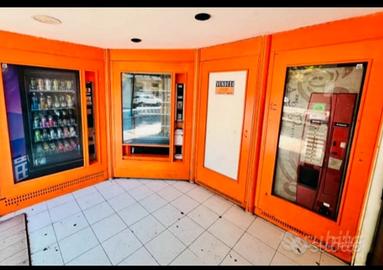 Distributore automatico bibite e snack