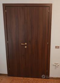 Porta colore noce scuro