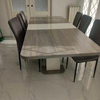 Tavolo allungabile con 6 sedie  in velluto velluto