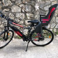 bici elettrica prarticamente nuova con seggiolino